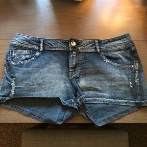 Mudd denim shorts, denim shorts size 13 juniors
